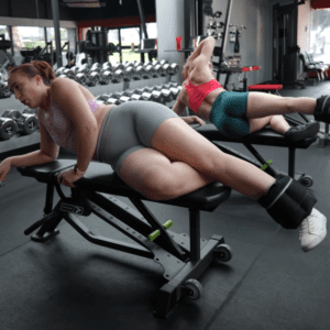 WOMENS SMALL GROUP GLUTE TRAINING CLASS IN OVERLAND PARK KS