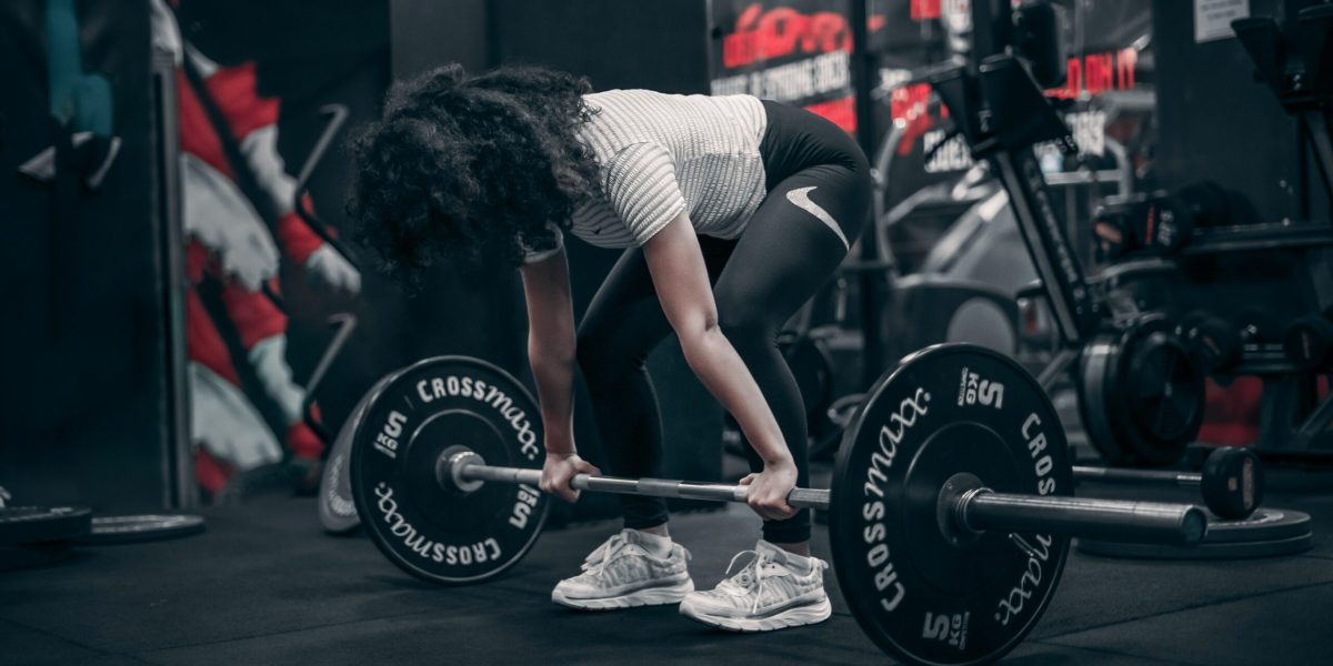 women doing deadlift at Fitness Factory KC Gym